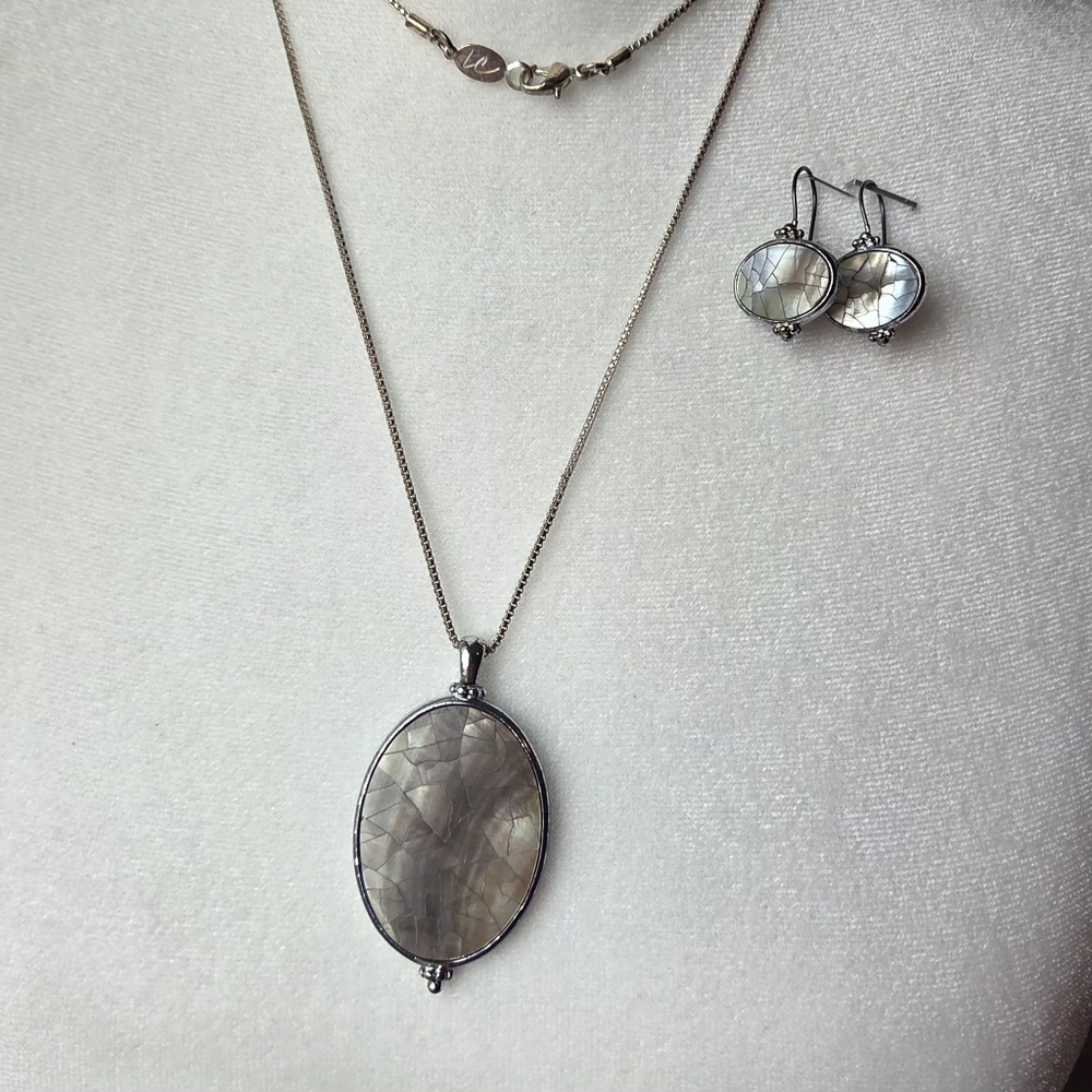 Liz Claiborne Vintage Abalone Necklace Set